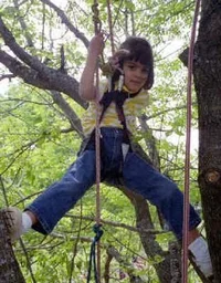 21680-Tara climbing web.webp