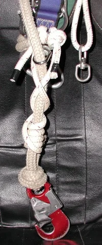 22917-VTLanyardFinalSwivelFront.webp