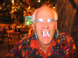 cs-Tom w-straw fangs.webp