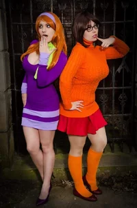 daphne_and_velma_by_supersirens-d9v3heu.webp