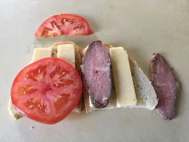 190327 Grilled beef cheddar tomato-prep - IMG_0282.webp