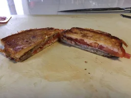 190327 Grilled Beef Cheddar Tomato -done - IMG_0286.webp