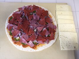 221115 Pizza w meat added- IMG_0973.JPG