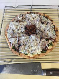 240208 Pizza spinach & short ribs 2 -IMG_1180.JPG