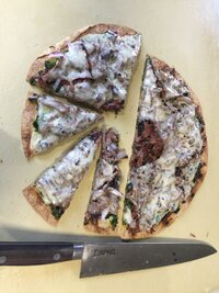 240208 Pizza spinach & short ribs 3 -IMG_1181.JPG